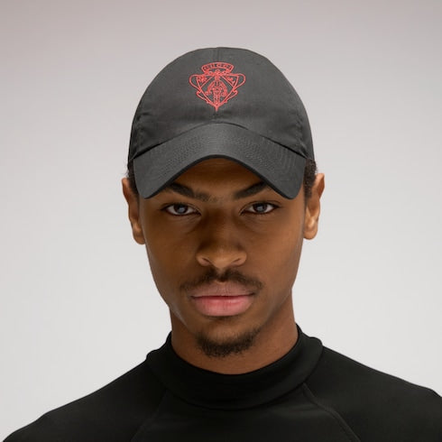 Cotton baseball hat with embroidery