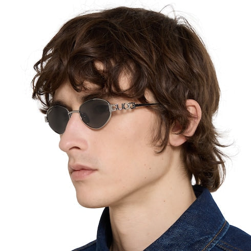 Oval frame sunglasses