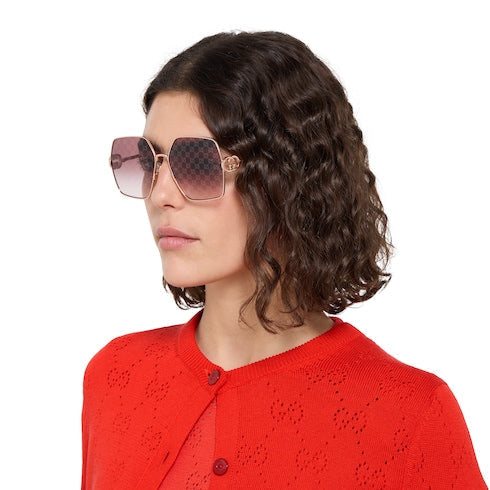 Oval frame sunglasses