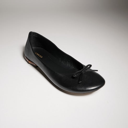 Women's ballerina with bamboo